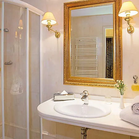 Victor's Residenz-hotel Hotell 4*