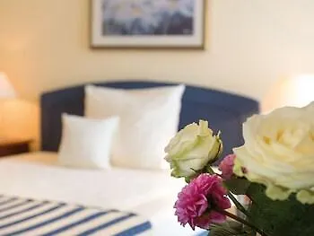 Victor's Residenz-hotel 4*